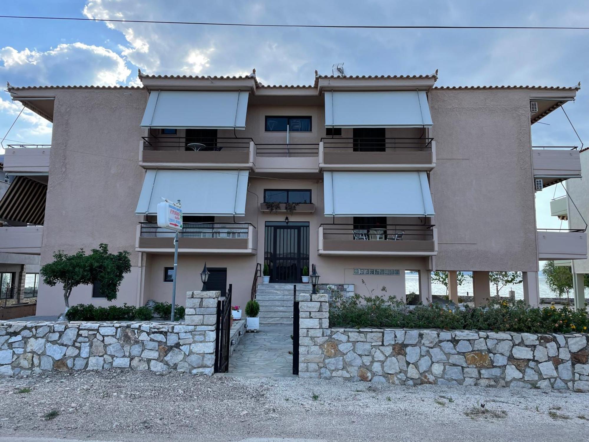 Finikas Apartment Iria Exterior photo