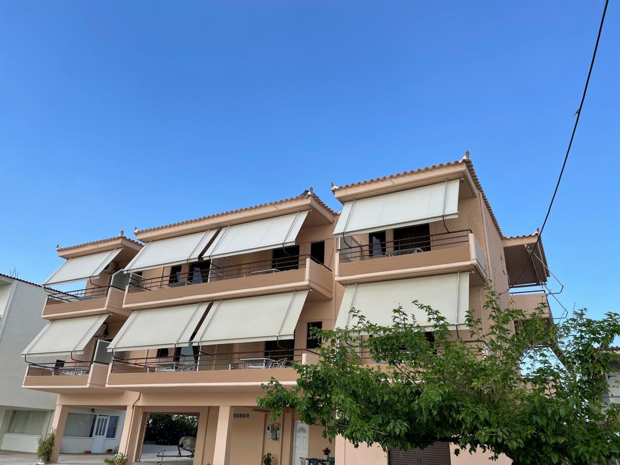 Finikas Apartment Iria Exterior photo